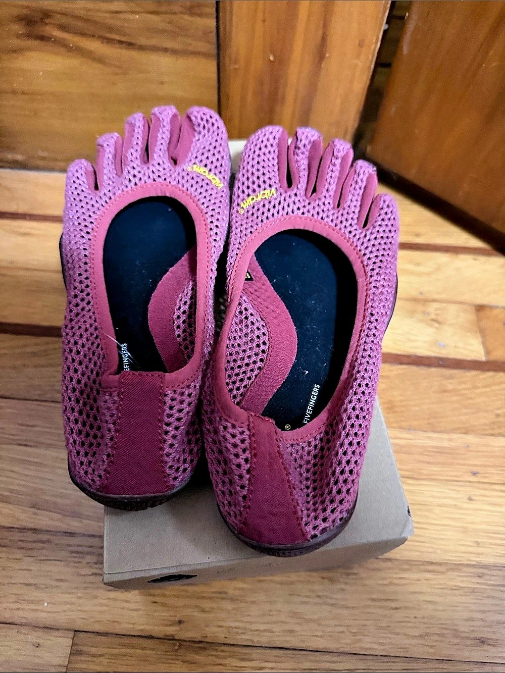 Vibram FiveFingers Vi-B Eco Burgundy Athletic Shoes Purple & Black US 7.5-8